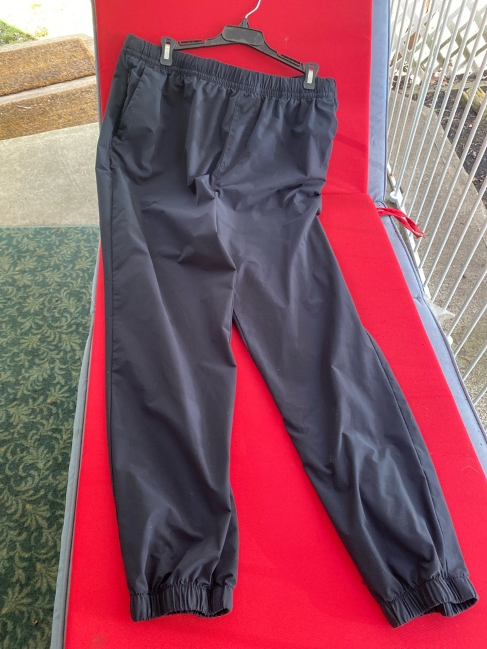Banana Republic Men's Black Elastic Cuff Joggers